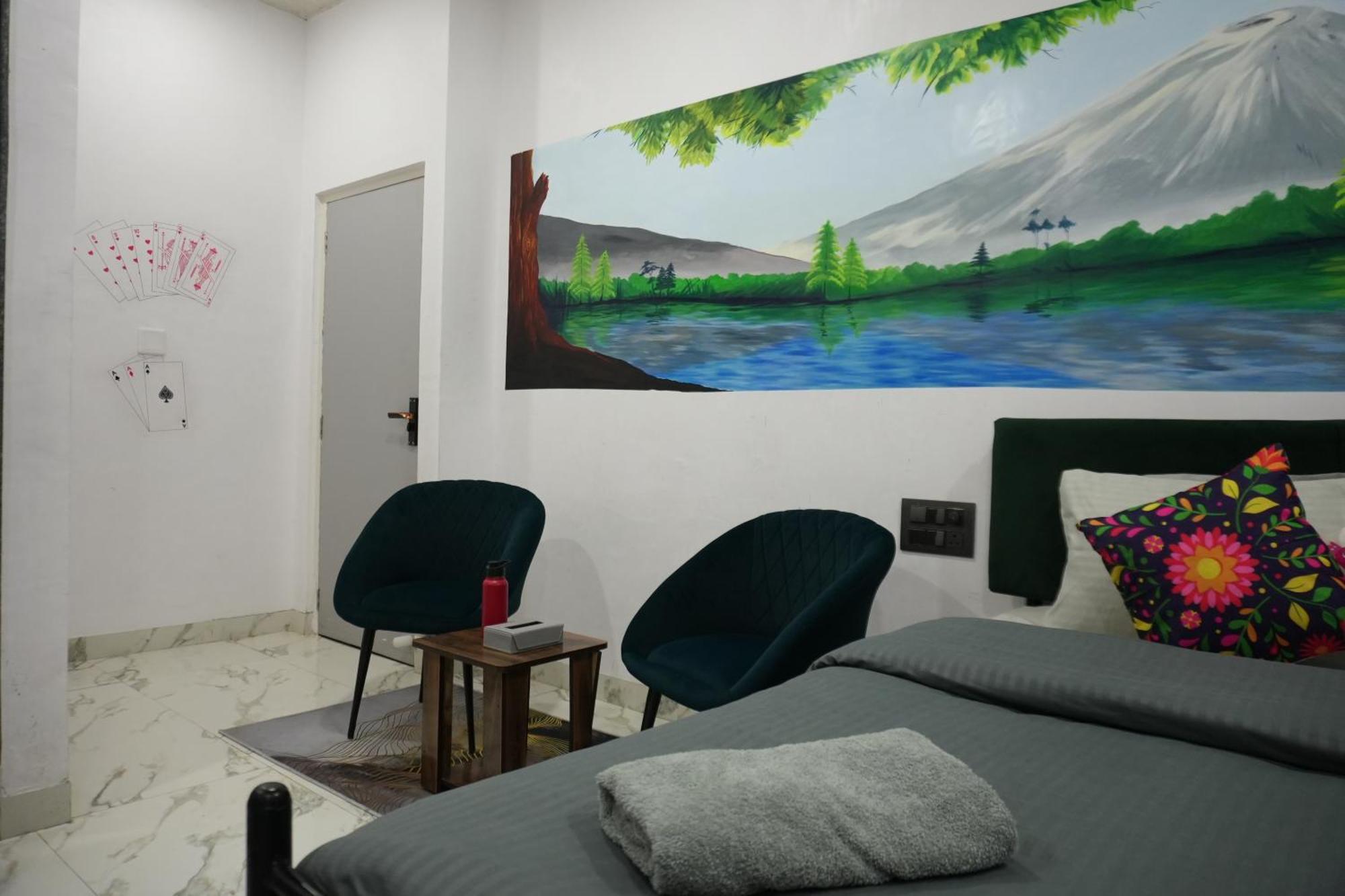 Funky Backpackers Hotel Udaipur Bagian luar foto