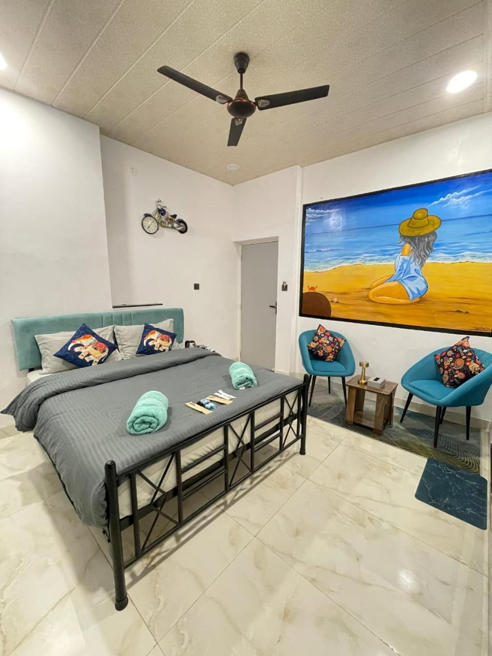 Funky Backpackers Hotel Udaipur Bagian luar foto